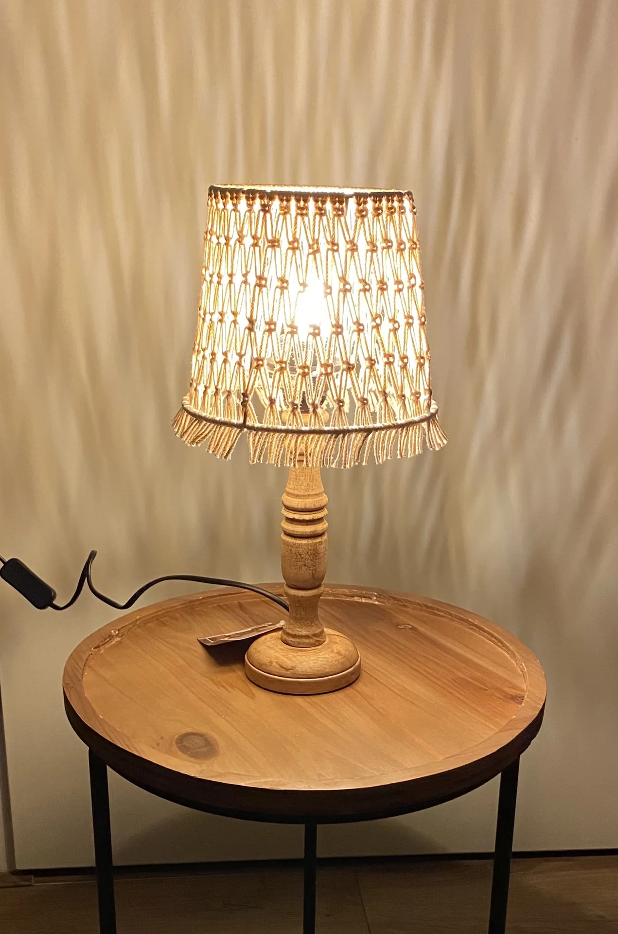 Macramé schemerlamp